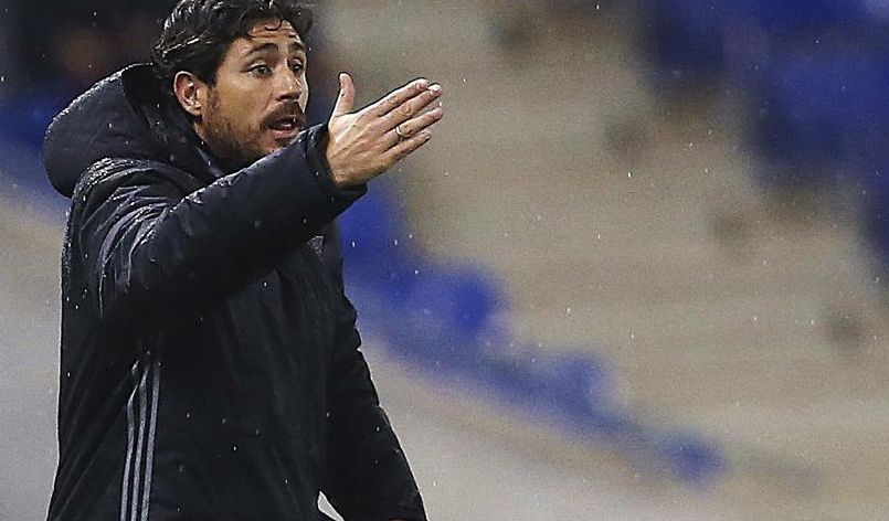拉绒女歌手招待